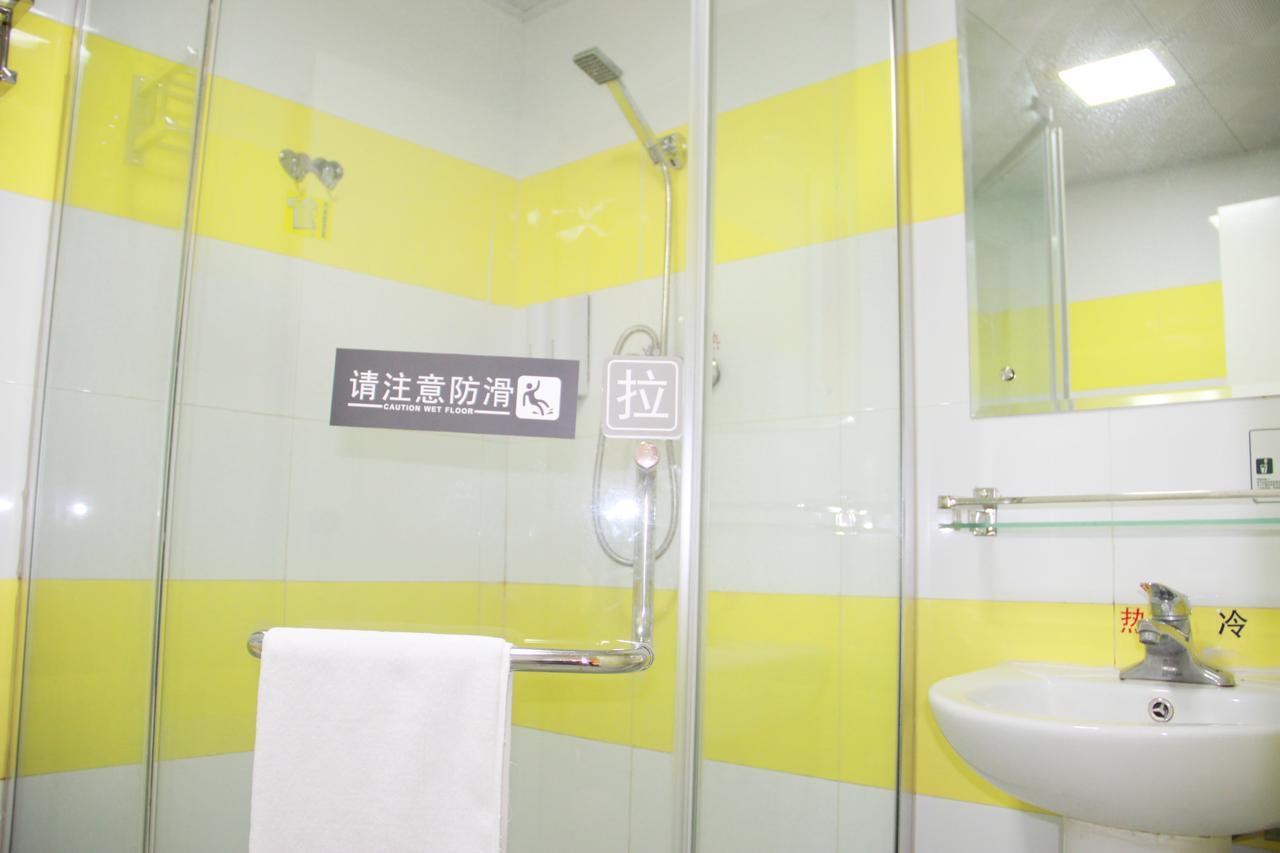 7Days Inn Chengdu North Railway Station No.2 Buitenkant foto
