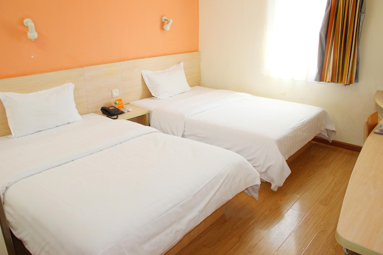 7Days Inn Chengdu North Railway Station No.2 Buitenkant foto